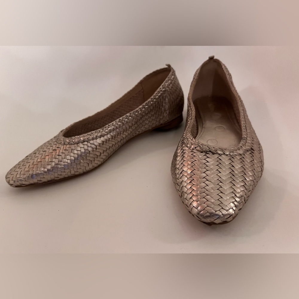 Boden Gold Woven Leather Flats 38 - Picture 6 of 11